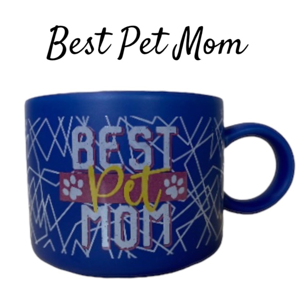 NWOT Best Pet Mom Mug Blue With White Geometric Design